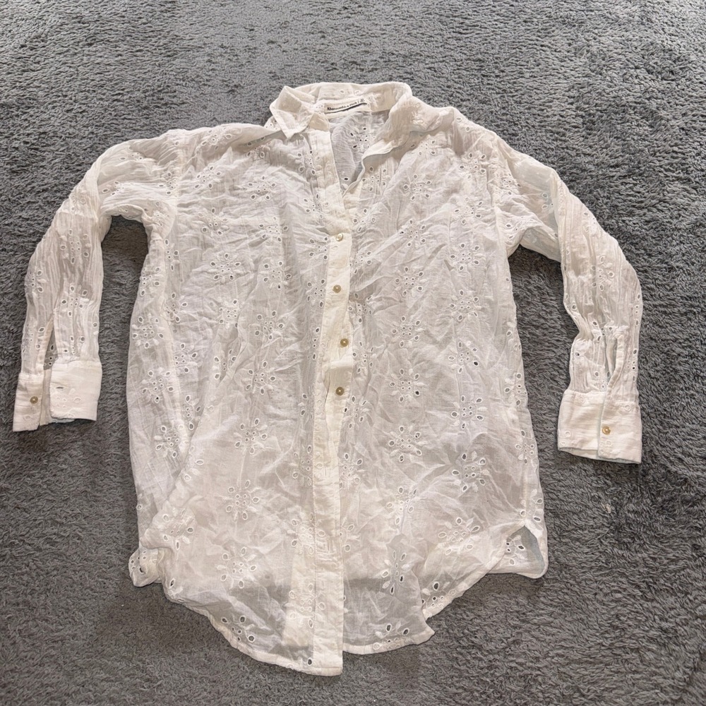 Abercrombie & Fitch Eyelet Shirt Womens XS White Cotton Boho Floral Button Up